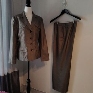 KASPER Ladies lined 2 piece pant suit, size 12